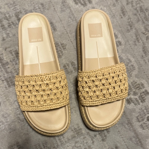 Dolce Vita Woven Beige Slide Sandals - Picture 1 of 4